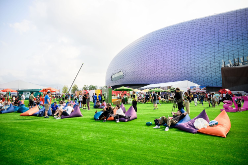 50TH ANNUAL CATHAY/HSBC HONG KONG SEVENS SHARES SPORTING STAGE 120,000 TICKETS SOLD WITH THREE WEEKS TO GO